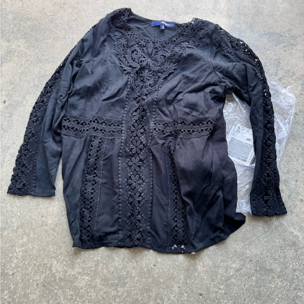 Denim 24/7 Long Sleeve Women’s size Medium New